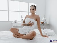Massage Rooms - 69 facesitting lesbians oil massage - 01/23/2021