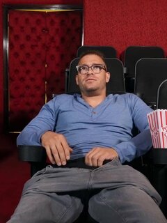 Big Wet Butts - From The Big Screen To His Lap - 10/18/2021